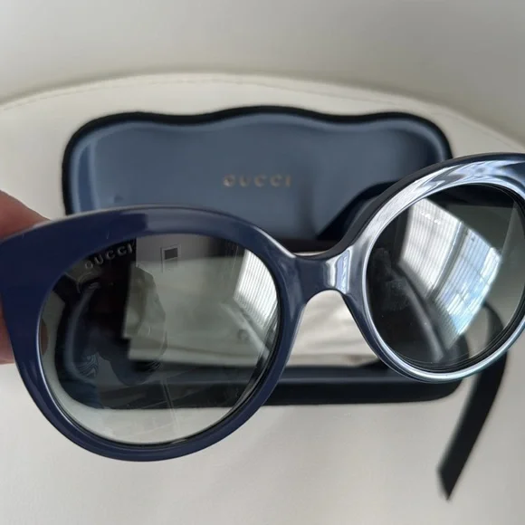 Gucci New Cat Eye Sunglasses GG 0325S Blue. Retail $435 Women’s Luxury. Eye … - Picture 7 of 8
